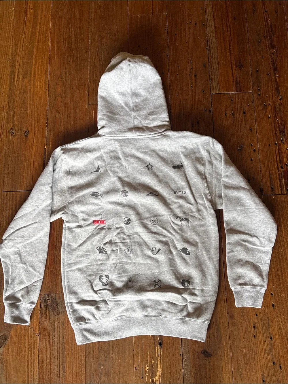 Beyoncé's 2023 Renaissance World Tour Hoodie - Picture 6 of 8